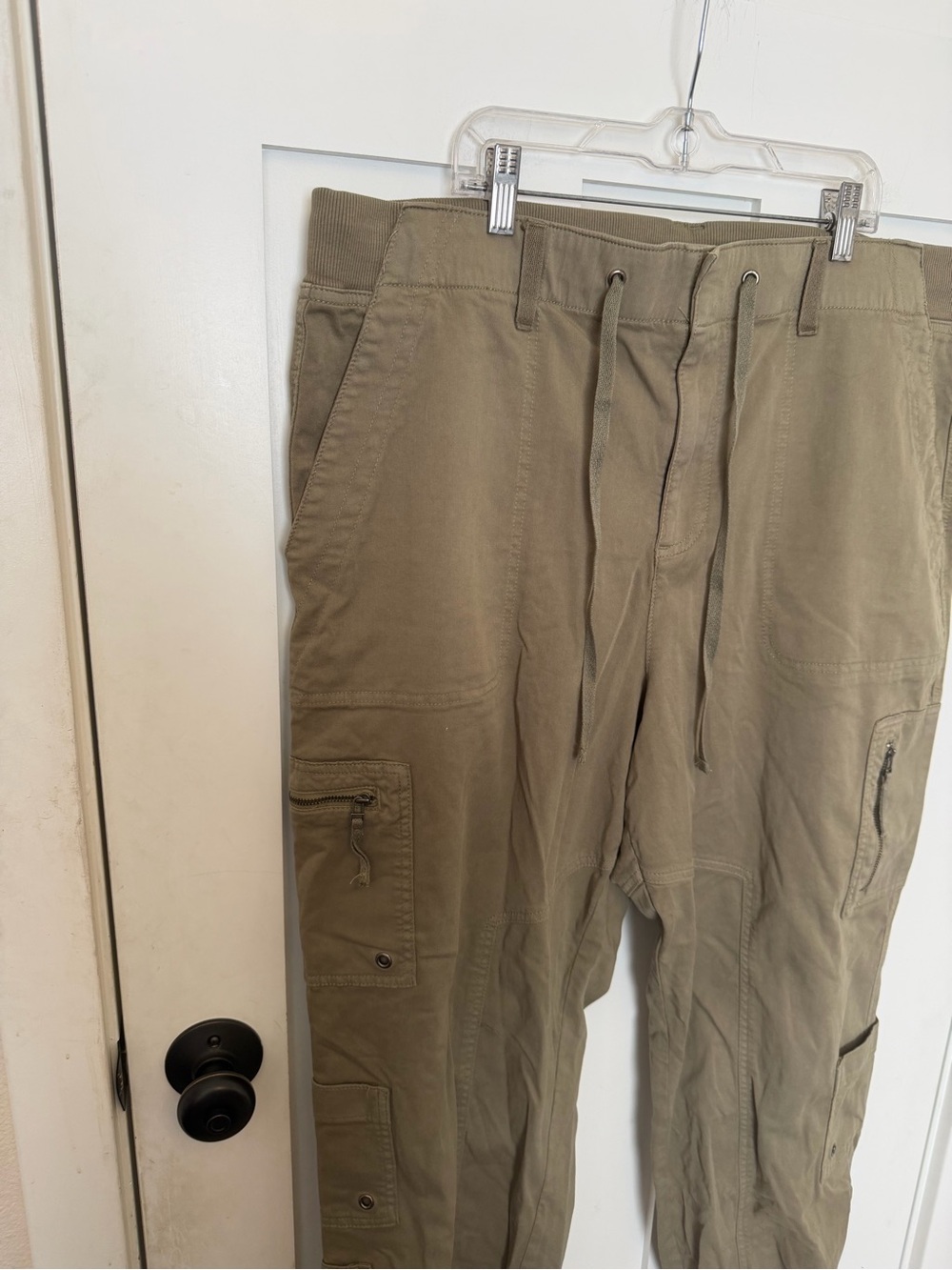 Torrid Festi Cargo Jogger Amy Olive Green Pockets NWT Plus Size 18 R - Picture 6 of 15